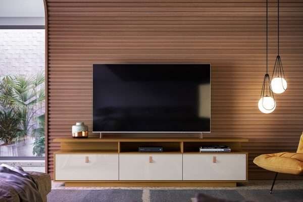RACK MARROCOS 75" CON 3 PUERTAS Y RUEDAS TAUARI/PEARL OFF WHITE